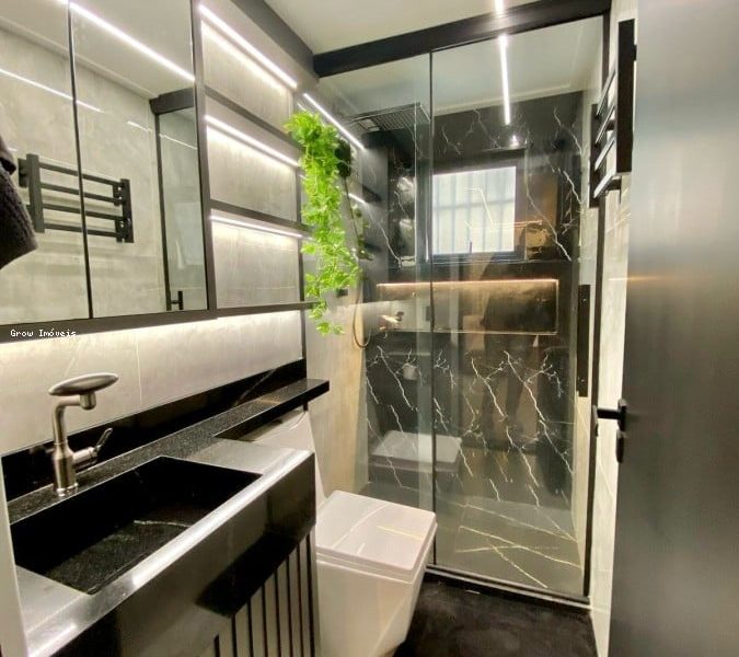 Apartamento para Venda, 2 dormitórios, sendo 1 suíte, 1 banheiro, 1 vaga, mobiliado, área total 63,80 m²