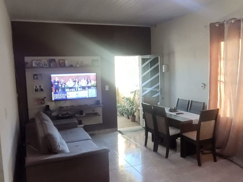 Venda de Terreno com 07 Casas em Belford Roxo