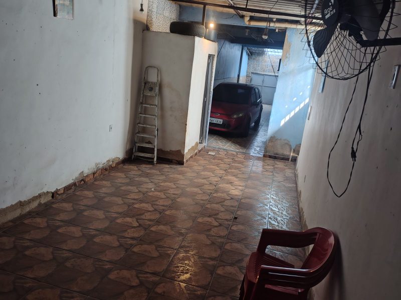 Venda de Terreno com 07 Casas em Belford Roxo