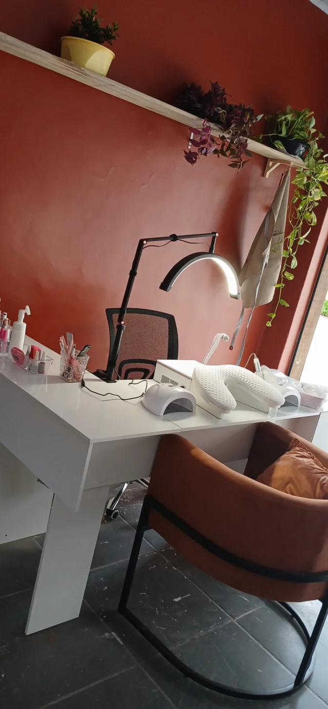 Um cantinho todo especial e preparado com muito carinho para cuidar de você e das suas unhas. Venha nos visitar aqui no R. Nossa Sra. do Líbano, 116! Pra agendar seu horário ou tirar dúvidas, é so chama Belford Roxo parque amorim